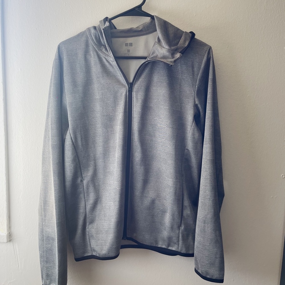 Uniqlo Sweatshirt
